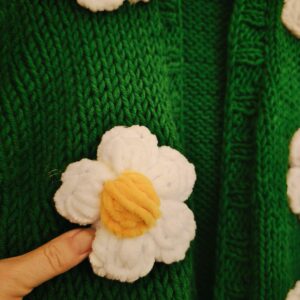 iAdorer Daisy Hand Knit Cardigan in Green (photo 4)