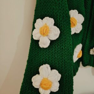 iAdorer Daisy Hand Knit Cardigan in Green (photo 5)